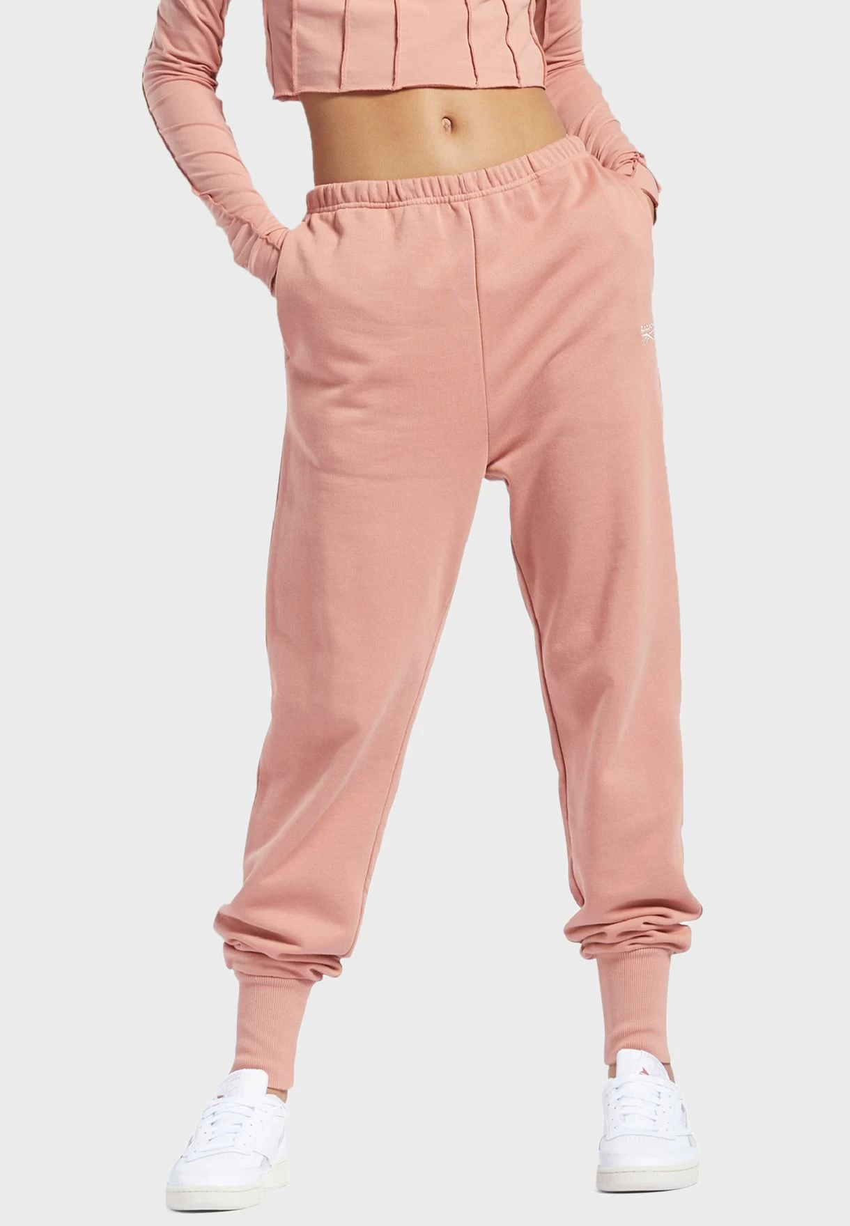 Reebok Classics Wide Cozy Sweatpants 3 Reebok Classics Wide Cozy Sweatpants