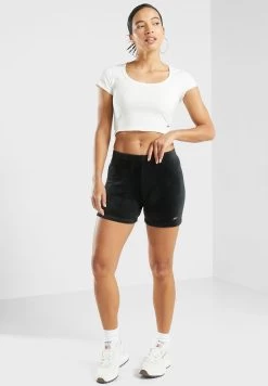 Reebok Classics Wide Plush Shorts