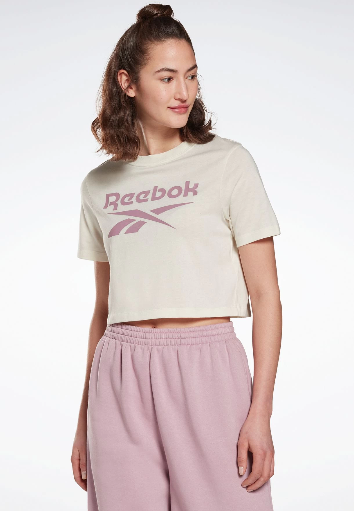 Reebok Big Logo Cropped T-Shirt 3 Reebok Big Logo Cropped T-Shirt