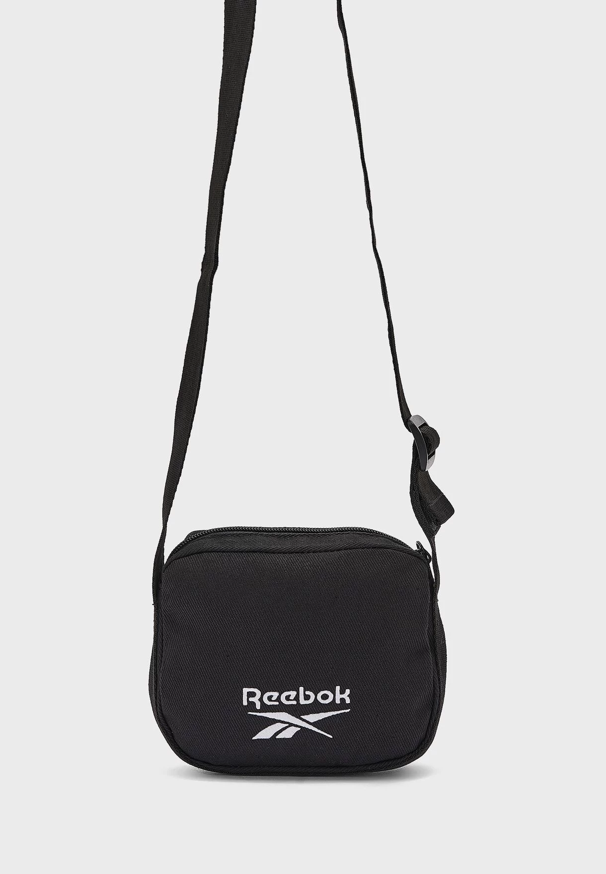 Reebok Classics Foundation Crossbody 3 Reebok Classics Foundation Crossbody
