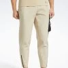 Reebok Edgeworks Sweatpants 1 Reebok Edgeworks Sweatpants -Fit Mode Shop 1 zoom desktop 390