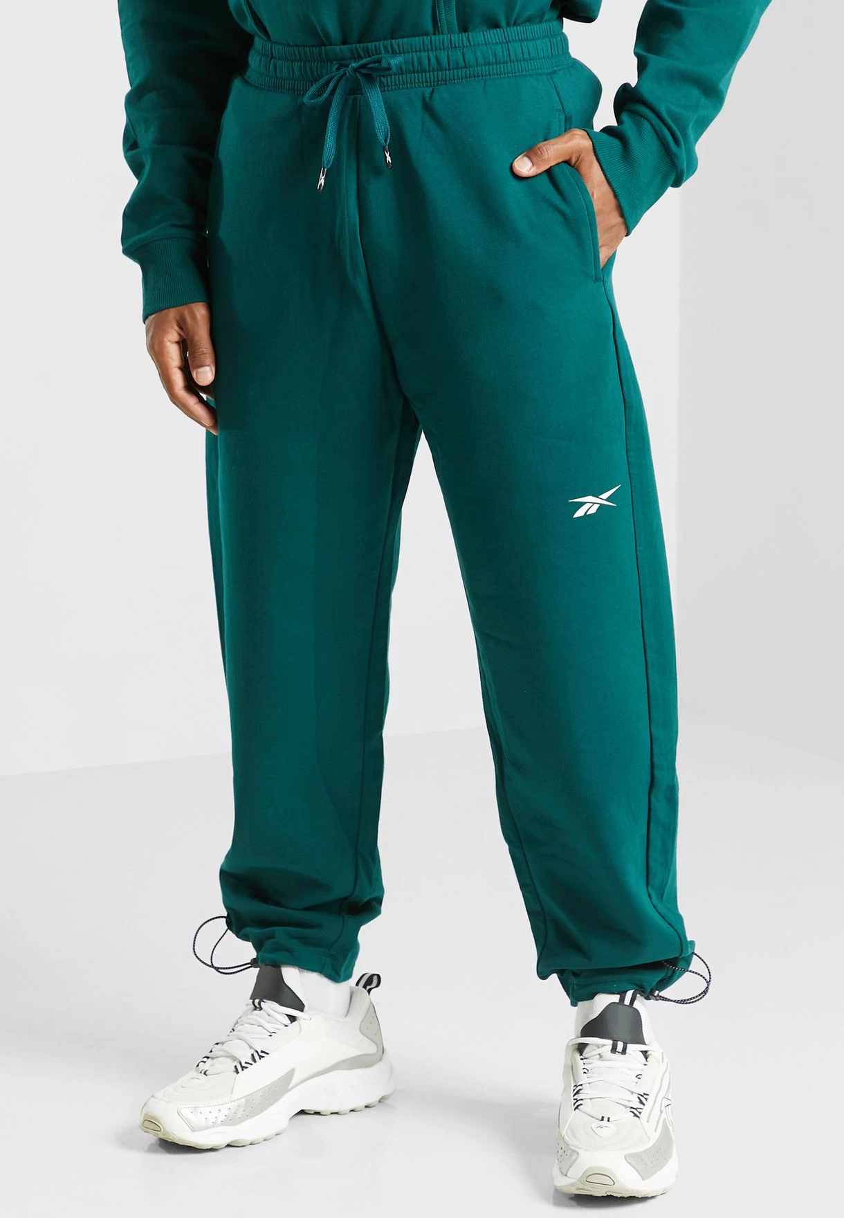 Reebok Tech Style Dreamblend Sweatpants 3 Reebok Tech Style Dreamblend Sweatpants