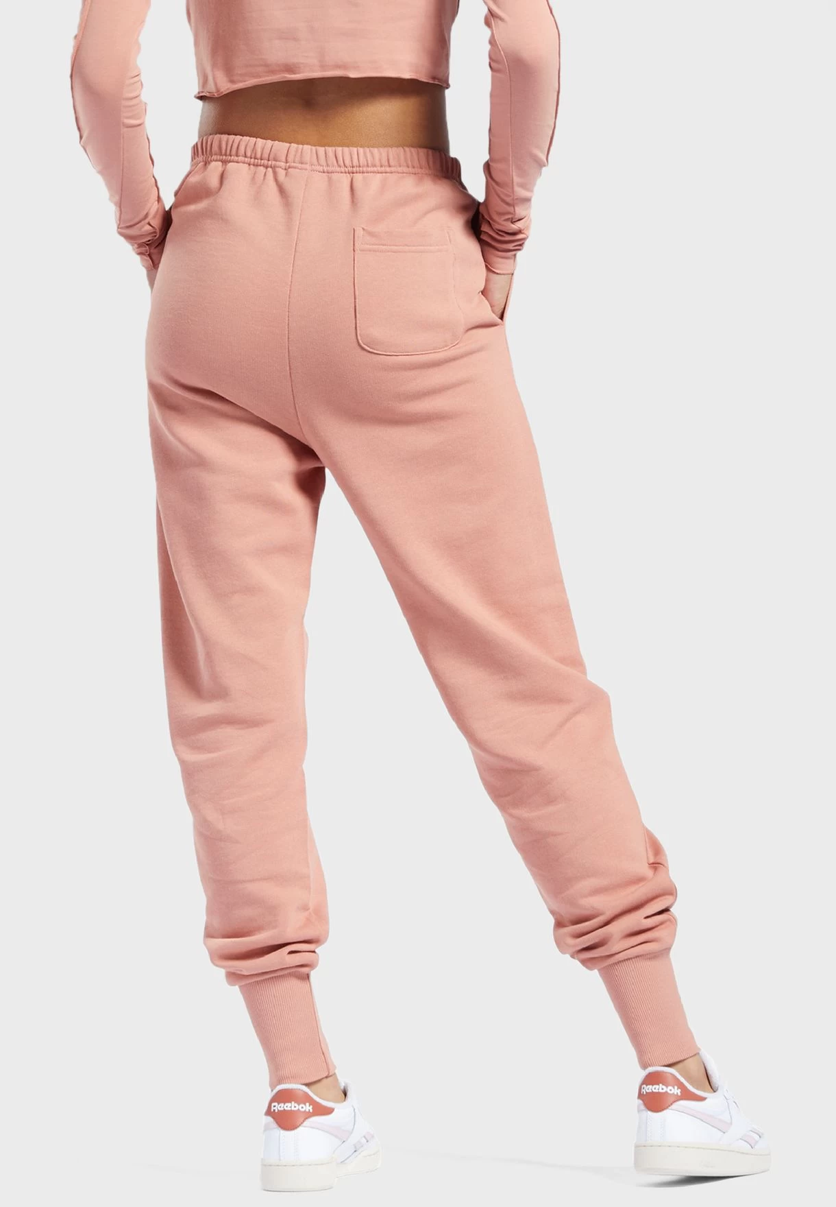 Reebok Classics Wide Cozy Sweatpants 4 Reebok Classics Wide Cozy Sweatpants - Image 2