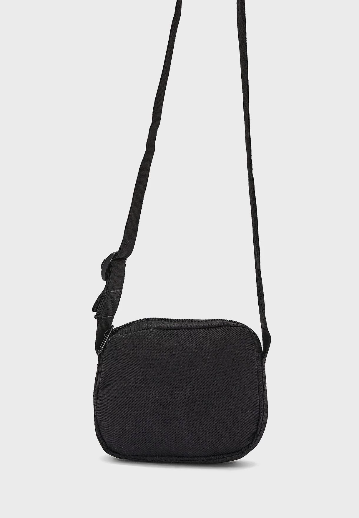 Reebok Classics Foundation Crossbody 4 Reebok Classics Foundation Crossbody - Image 2