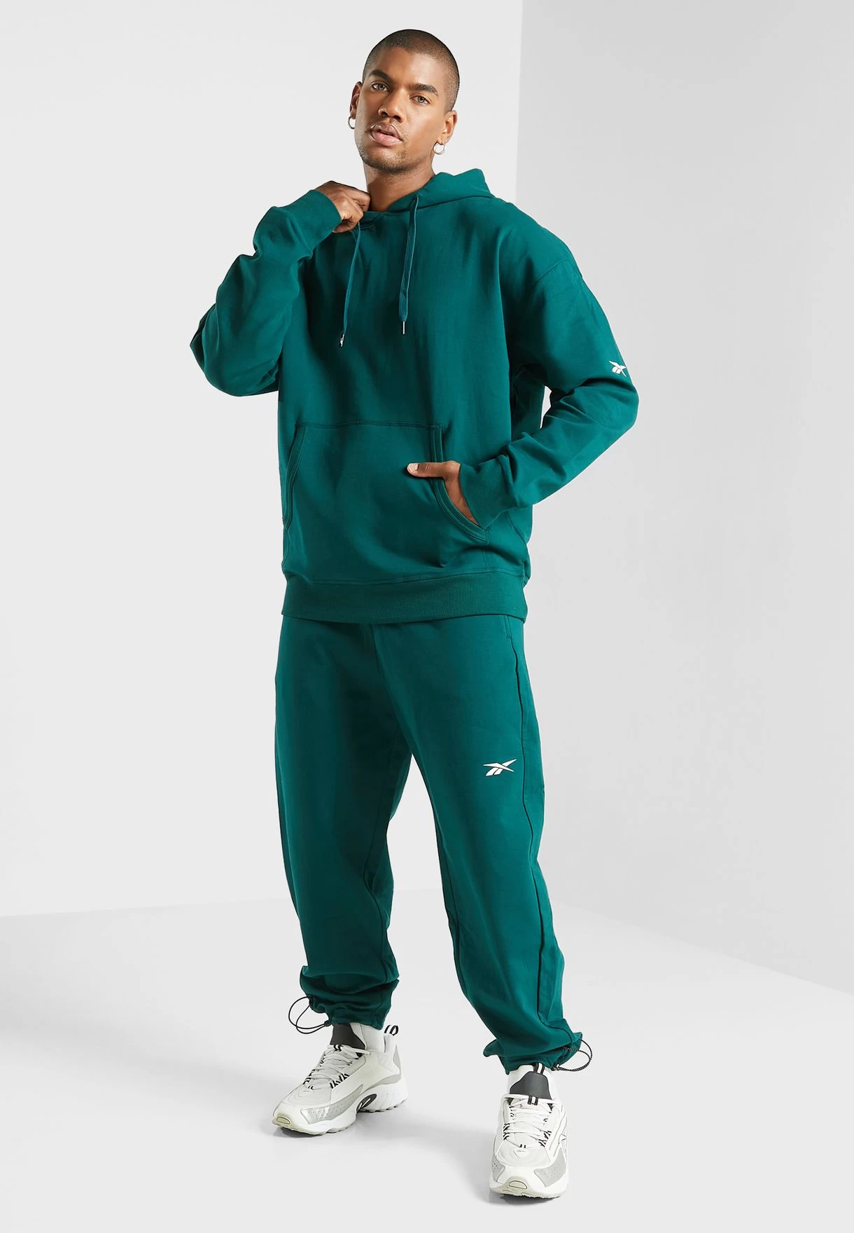 Reebok Tech Style Dreamblend Sweatpants 4 Reebok Tech Style Dreamblend Sweatpants - Image 2