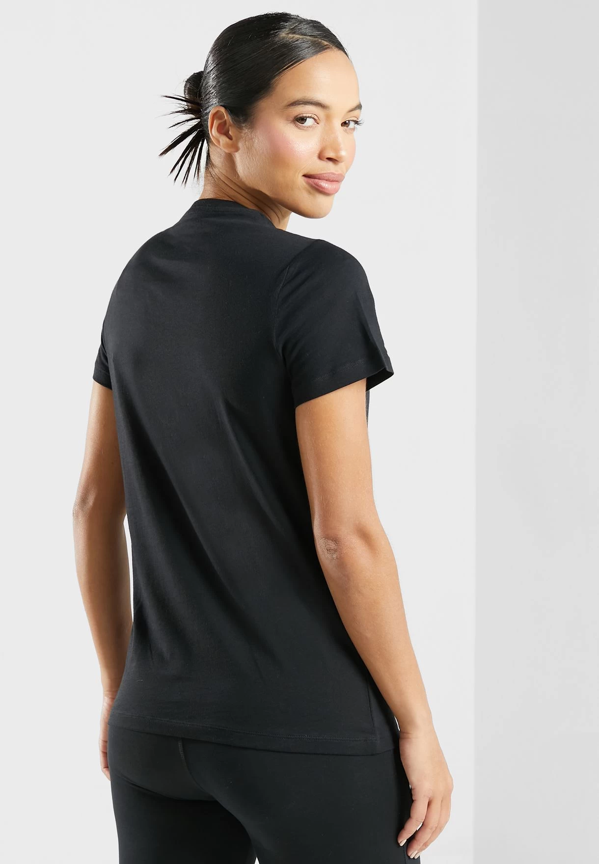 Reebok Vector Graphic T-Shirt 4 Reebok Vector Graphic T-Shirt - Image 2