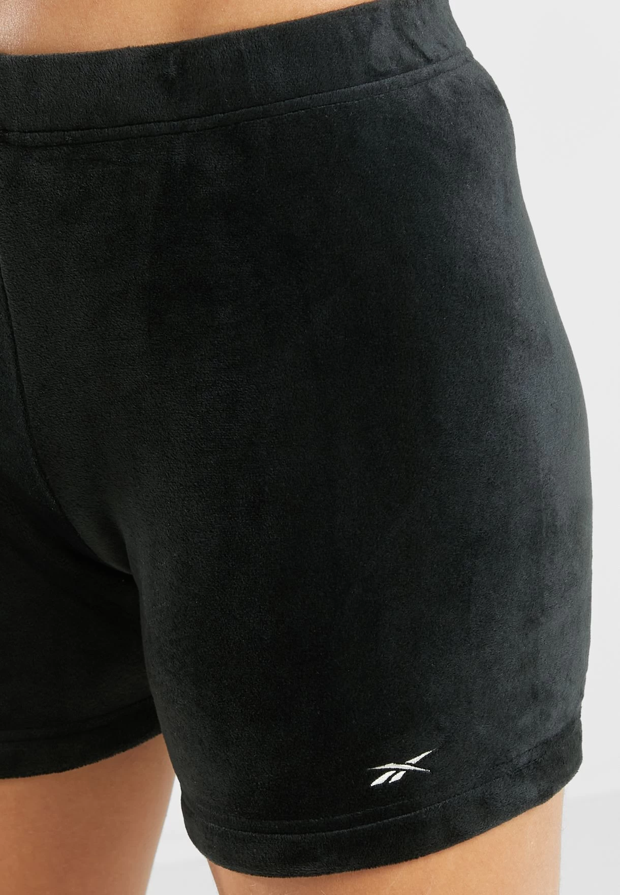 Reebok Classics Wide Plush Shorts 5 Reebok Classics Wide Plush Shorts - Image 3