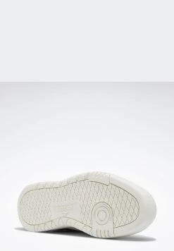 Reebok Club C Double Revenge -Fit Mode Shop 3 zoom desktop 287