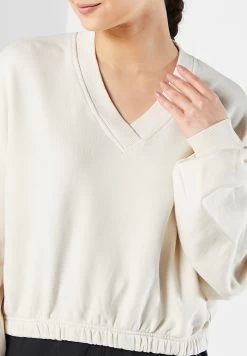 Reebok Classics Sweatshirt 8 Reebok Classics Sweatshirt -Fit Mode Shop 3 zoom desktop 335