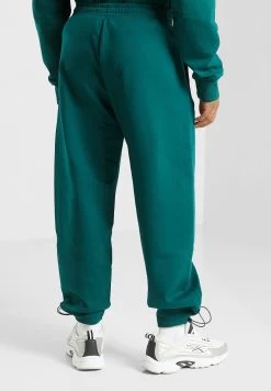 Reebok Tech Style Dreamblend Sweatpants 8 Reebok Tech Style Dreamblend Sweatpants -Fit Mode Shop 3 zoom desktop 399