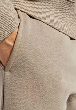 Reebok Classics Natural Dye Sweatpants -Fit Mode Shop 3 zoom desktop 412