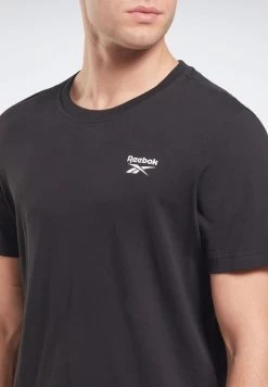 Reebok Classics Logo T-Shirt 9 Reebok Classics Logo T-Shirt -Fit Mode Shop 3 zoom desktop 470