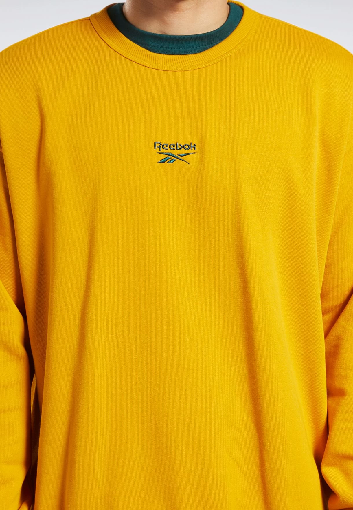 Reebok Classics Vector Sweatshirt 5 Reebok Classics Vector Sweatshirt - Image 3