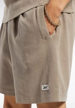 Reebok Classics Natural Dye Shorts -Fit Mode Shop 3 zoom desktop 531