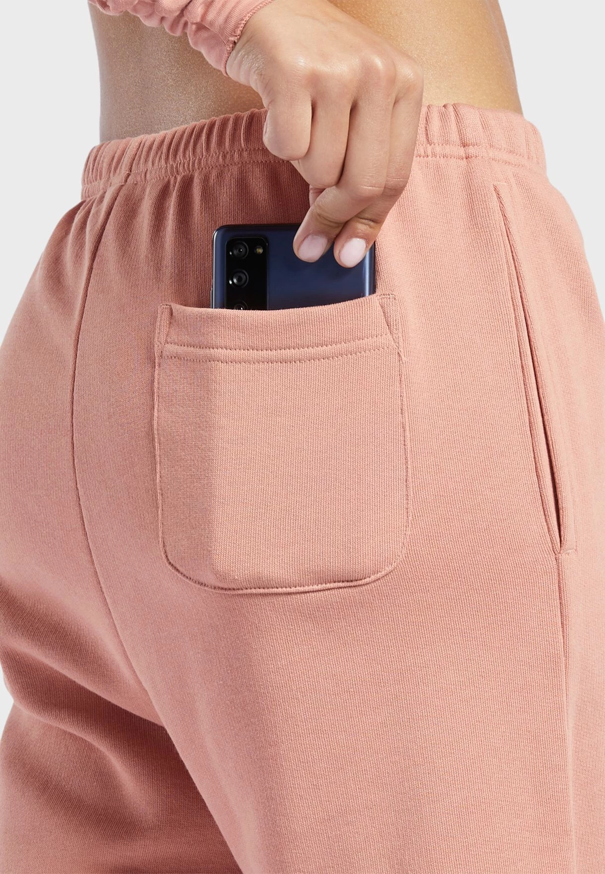 Reebok Classics Wide Cozy Sweatpants 6 Reebok Classics Wide Cozy Sweatpants - Image 4