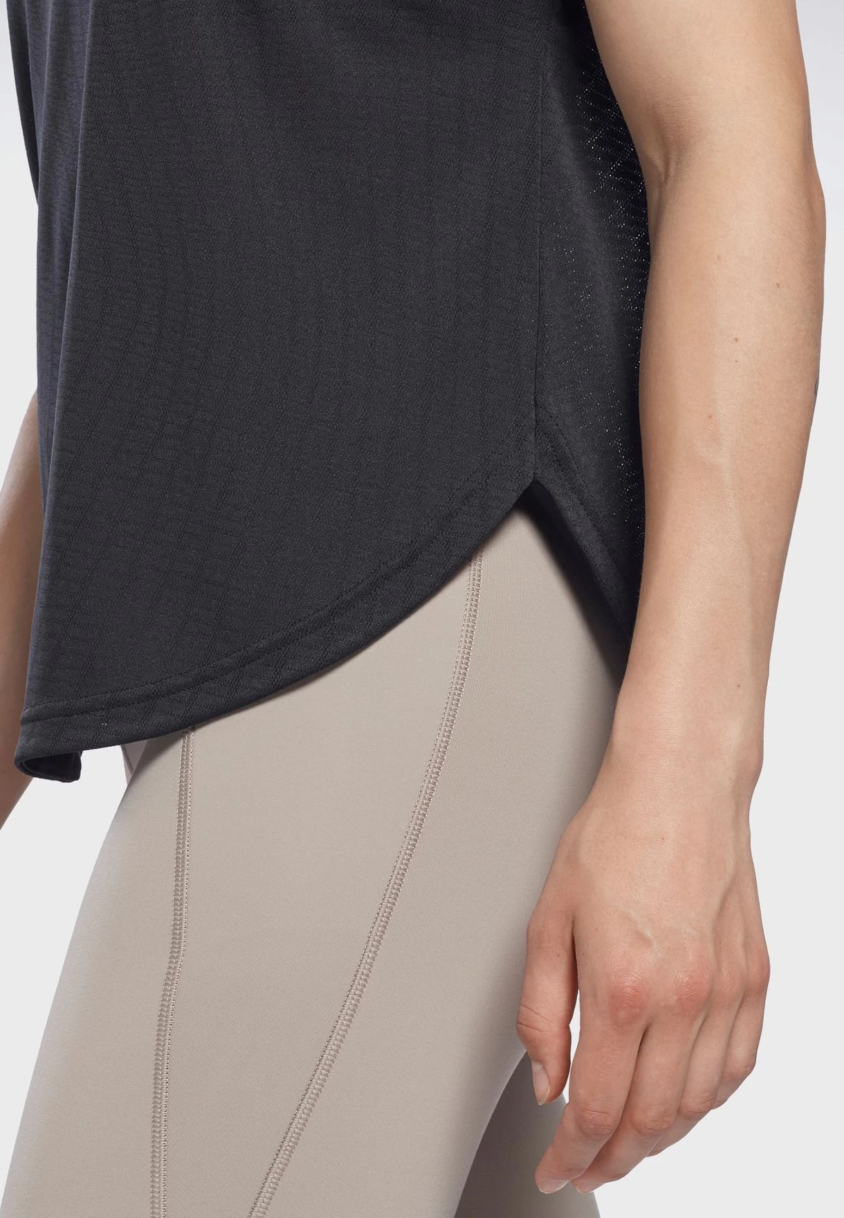 Reebok Ubf Perforated T-Shirt 6 Reebok Ubf Perforated T-Shirt - Image 4