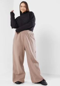 Reebok Classics Wide Top -Fit Mode Shop 4 zoom desktop 240