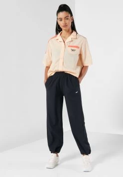 Reebok Classics Shirt 9 Reebok Classics Shirt -Fit Mode Shop 4 zoom desktop 246