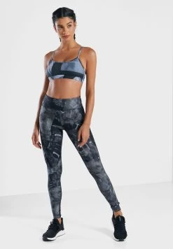 Reebok Logo Skinny Bra 9 Reebok Logo Skinny Bra -Fit Mode Shop 4 zoom desktop 255