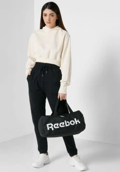 Reebok Classics Cropped Hoodie -Fit Mode Shop 4 zoom desktop 256