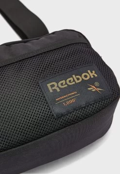 Reebok Small Classics Outdoor Crossbody -Fit Mode Shop 4 zoom desktop 308