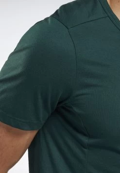 Reebok Tech Style Speedwick Graphic T-Shirt 11 Reebok Tech Style Speedwick Graphic T-Shirt -Fit Mode Shop 4 zoom desktop 359