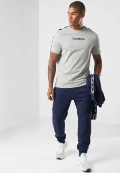 Reebok Vector Tape T-Shirt -Fit Mode Shop 4 zoom desktop 455