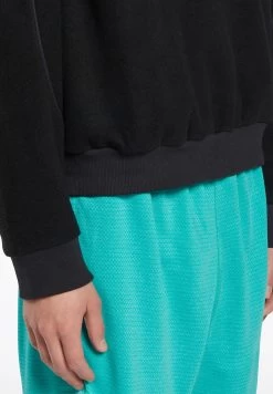 Reebok Meet You There Hoodie -Fit Mode Shop 4 zoom desktop 482