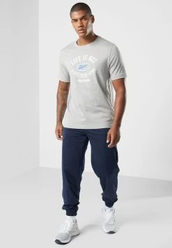 Reebok Graphic Series T-Shirt -Fit Mode Shop 4 zoom desktop 491
