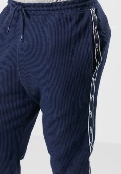 Reebok Vector Tape Sweatpants -Fit Mode Shop 4 zoom desktop 508