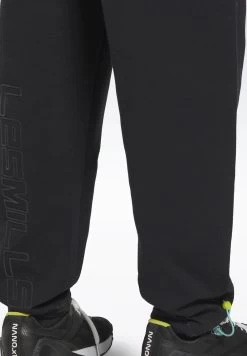 Reebok Les Mills Dreamblend Sweatpants 10 Reebok Les Mills Dreamblend Sweatpants -Fit Mode Shop 4 zoom desktop 513