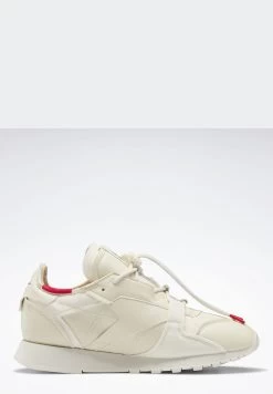 Reebok Classic Vegan 11 Reebok Classic Vegan -Fit Mode Shop 4 zoom desktop 536