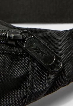 Reebok Classics Foundation Waistbag -Fit Mode Shop 4 zoom desktop 565