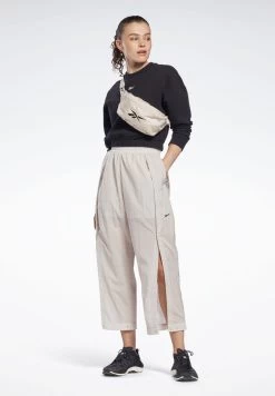 Reebok Tech Style Dreamblend Sweatshirt -Fit Mode Shop 5 zoom desktop 115