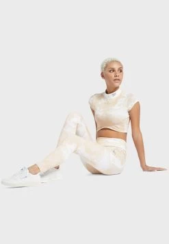 Reebok Classics Cloud Splatter Top -Fit Mode Shop 5 zoom desktop 120