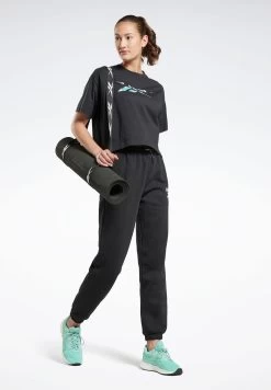 Reebok Classics Winter Pack T-Shirt -Fit Mode Shop 5 zoom desktop 18