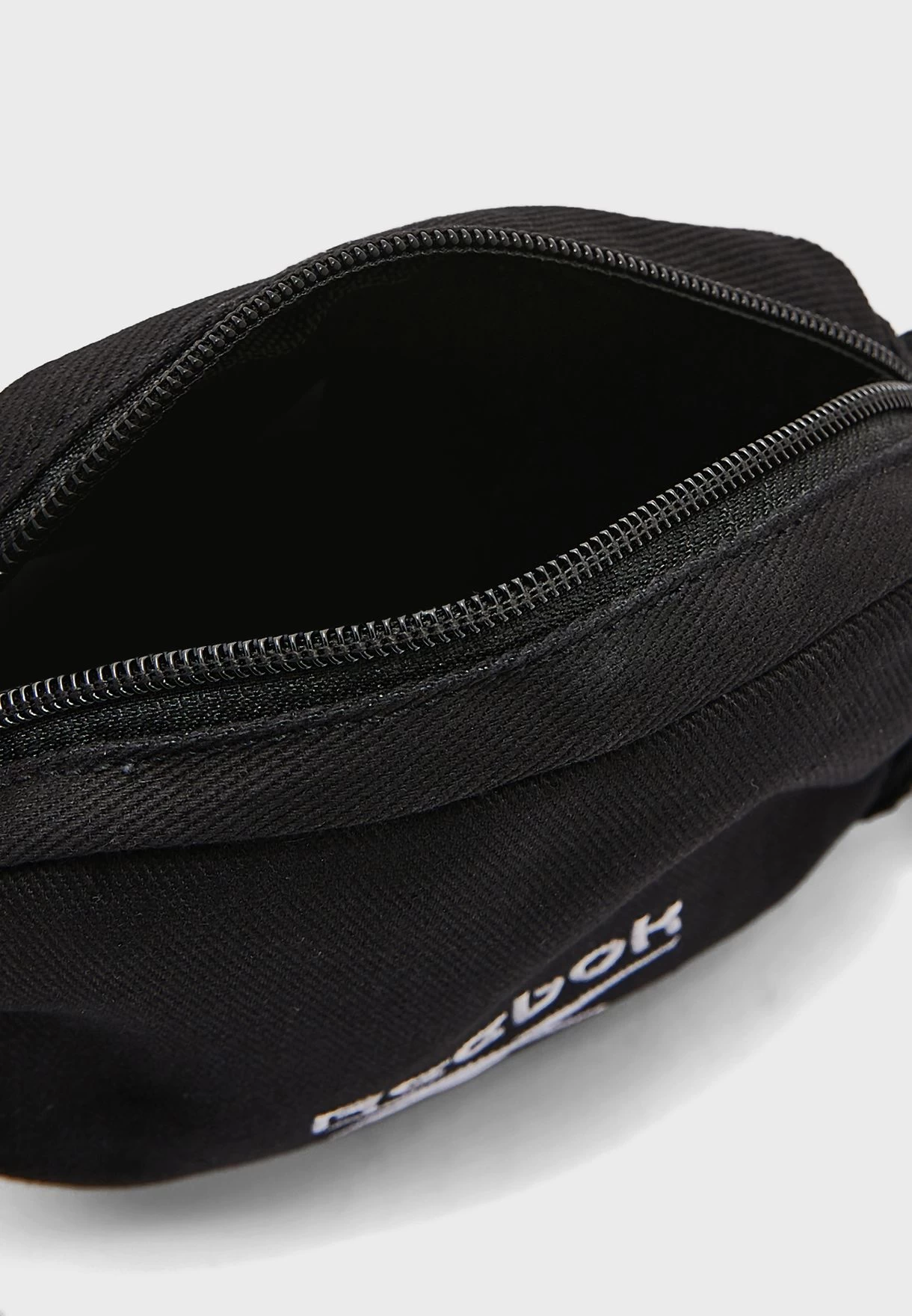 Reebok Classics Foundation Crossbody 7 Reebok Classics Foundation Crossbody - Image 5