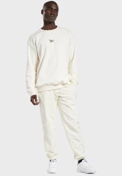 Reebok Classics Small Vector Sweatshirt 11 Reebok Classics Small Vector Sweatshirt -Fit Mode Shop 5 zoom desktop 214