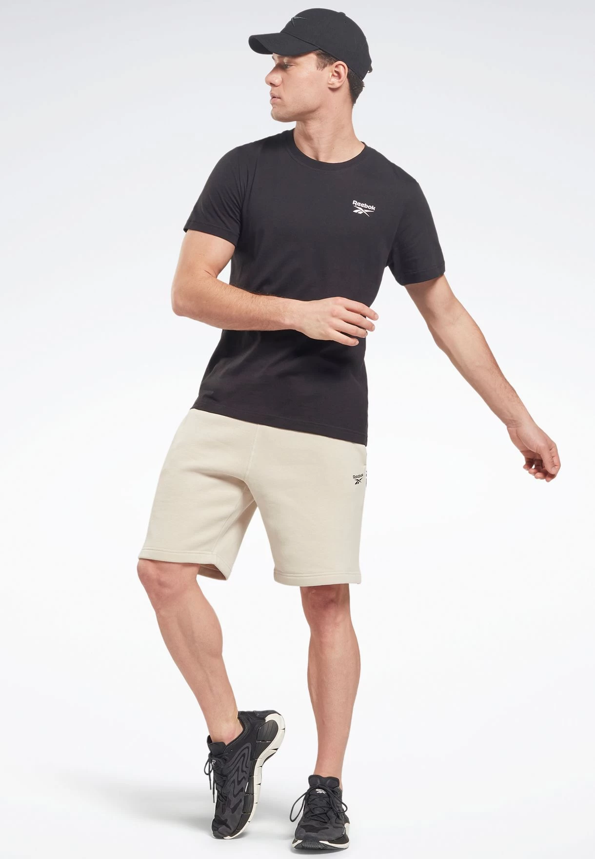 Reebok Classics Logo T-Shirt 7 Reebok Classics Logo T-Shirt - Image 5