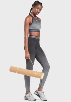 Reebok Training Supply Seamless Cropped Bra -Fit Mode Shop 5 zoom desktop 34