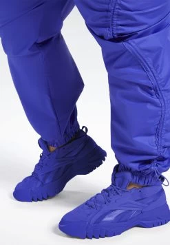 Reebok Cardi B Woven Sweatpants 13 Reebok Cardi B Woven Sweatpants -Fit Mode Shop 5 zoom desktop 68