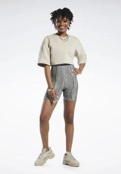 Reebok Cardi B Cropped T-Shirt -Fit Mode Shop 6 zoom desktop 27