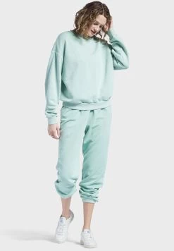 Reebok Classics Fitted Sweatshirt -Fit Mode Shop 6 zoom desktop 29