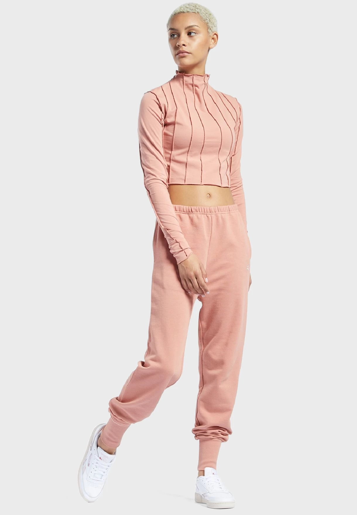 Reebok Classics Wide Cozy Sweatpants 8 Reebok Classics Wide Cozy Sweatpants - Image 6